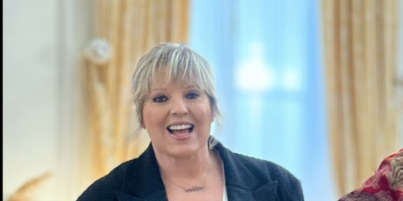 Faustine Bollaert : la réponse piquante à Laurence Boccolini