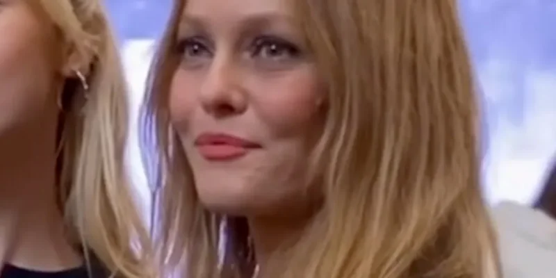 Florent Pagny laissé de côté - Vanessa Paradis refuse son invitation à une émission sur TF1