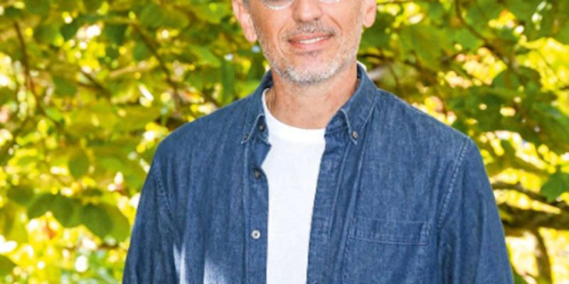 Gad Elmaleh converti au christianisme, il franchit un nouveau cap