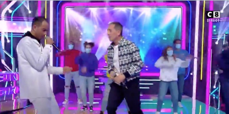 Gad Elmaleh s'enflamme chez Cyril Hanouna, l'ex de Charlotte Casiraghi met le feu au plateau (vidéo)