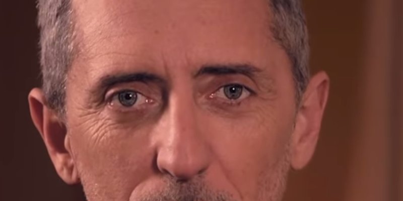 Gad Elmaleh exaspère Karine Le Marchand, ultra-jalouse d'une autre femme (vidéo)