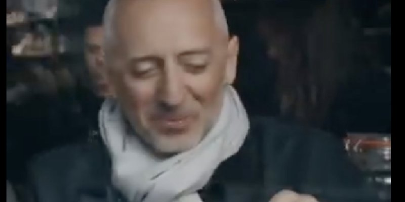 Gad Elmaleh, pourquoi il n'a pas la nationalité française ?