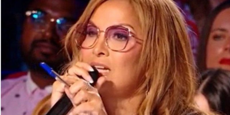 Hélène Ségara : « Je me suis réveillée presque aveugle ! »