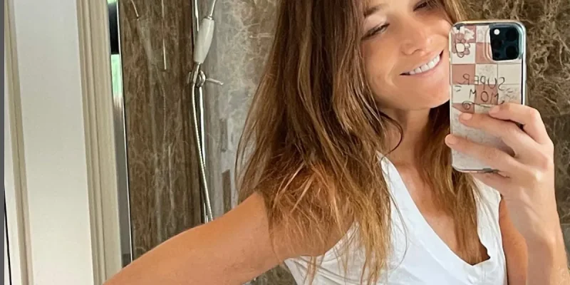 Hommage touchant de Carla Bruni à Henry Kissinger : Retour sur une rencontre inoubliable