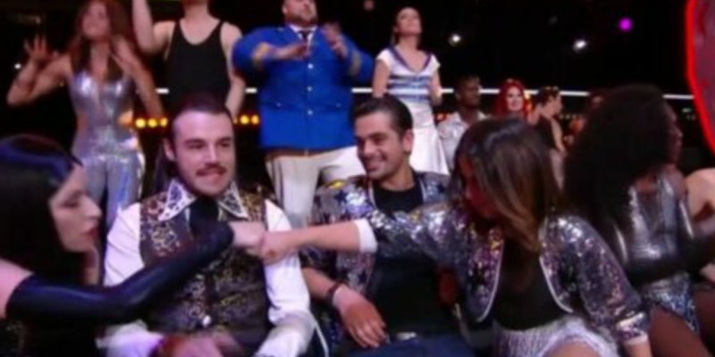 Inès Reg et Natasha St-Pier, l'eau dans le gaz, un geste qui en dit long dans DALS
