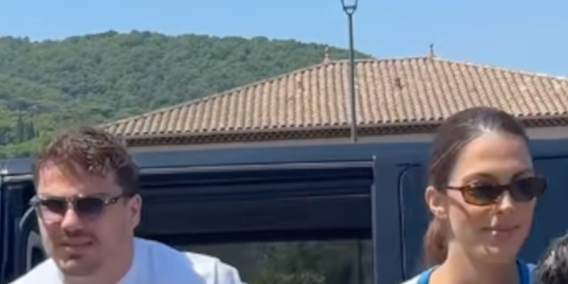 Iris Mittenaere et Antoine Dupont Iris complices déjà en danger