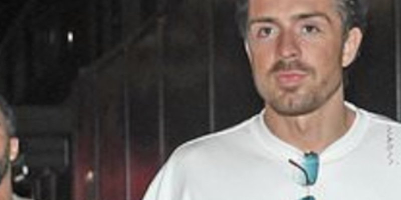 Jack Grealish repérée avec une mystérieuse blonde