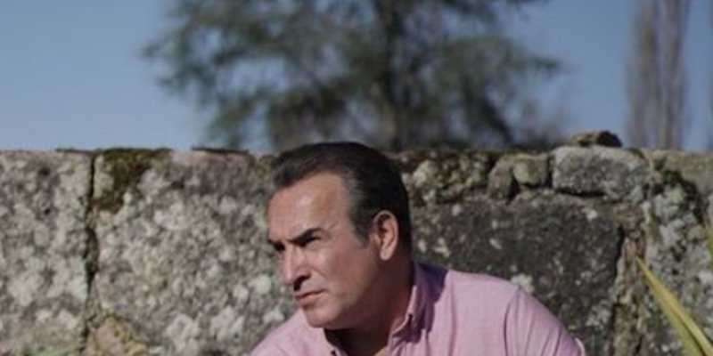 Jean Dujardin « pâle » imitation de Nicolas Sarkozy, critiqué, l'acteur répond