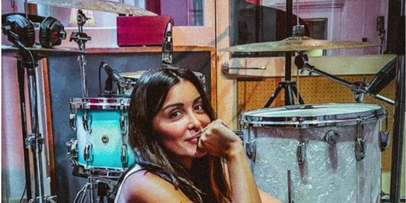 Jenifer épuisée à Paris, projet de dingue d'Ambroise, qui ne la lâche pas dans l'épreuve