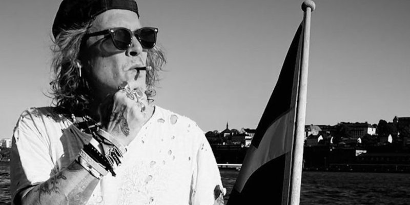 Johnny Depp se fait tatouer une flèche cassée, ce clin d'œil à Vanessa Paradis