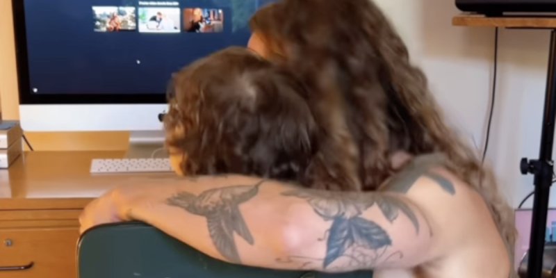 Julien Doré inquiet pour son fils : il n'écoute que ses chansons !