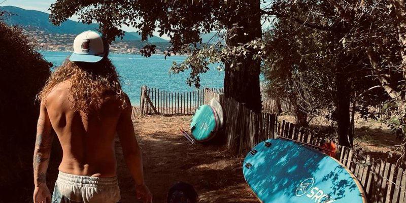 Julien Doré, père attentionné : Un Nouvel An plein de tendresse (photo)