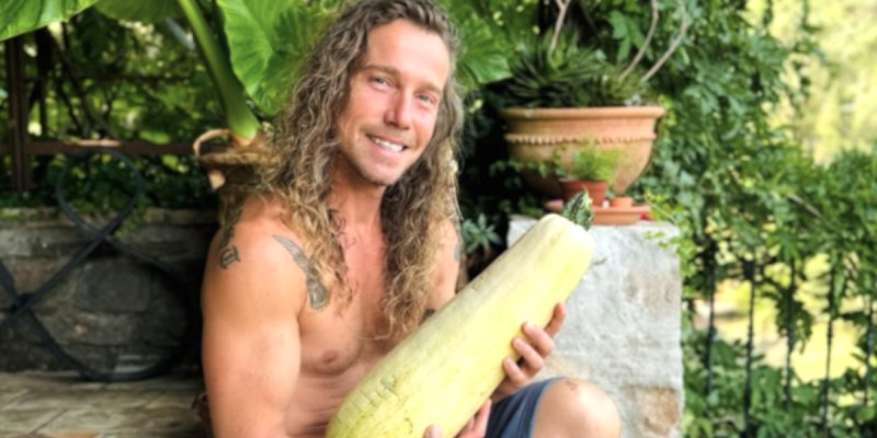 Julien Doré trahi par Sylvie Vartan ?