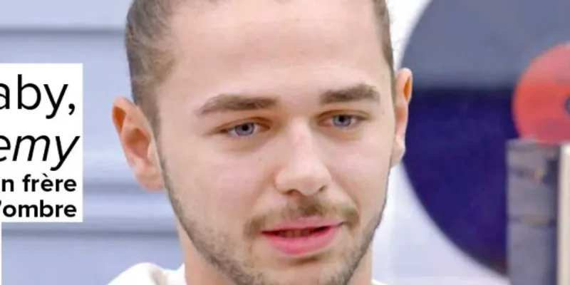 Julien (Star Academy) « attaqué » par M.Pokora, une leçon pendant sa visite au château (vidéo)