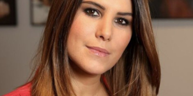 Karine Ferri s'indigne et félicite l'Italie pour sa décision historique