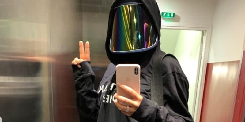 Karine Ferri surprend Yoann Gourcuff - le message de l'araignée dans Mask Singer (photo)