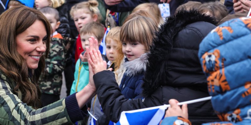Kate Middleton, la princesse pleine d'humour : Sa Réponse à une petite fille qui ne la reconnaît pas