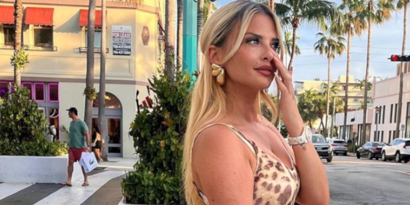 Vacances tragiques pour Kelly Vedovelli, défigurée par une insolation à Miami