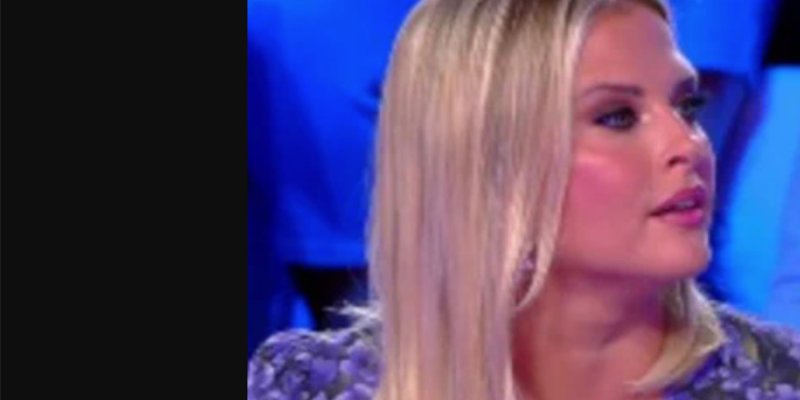 Kelly Vedovelli : Son influence grandissante dans TPMP grâce à Cyril Hanouna, Raymond Aabou en retrait