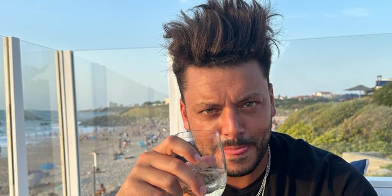 Kev Adams opéré en urgence, il s'excuse dans un message touchant