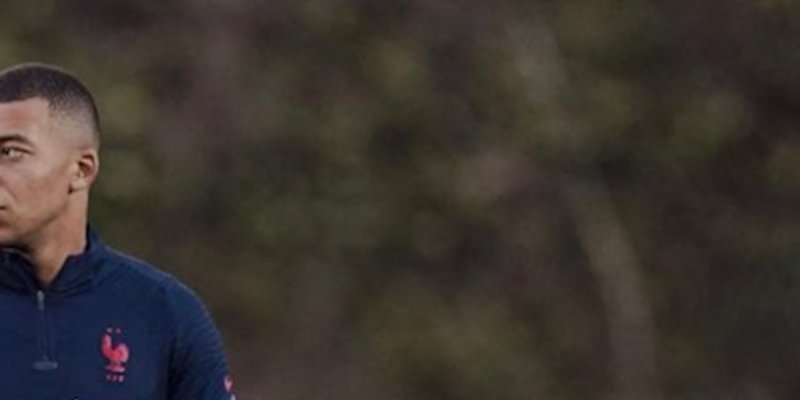 Kylian Mbappé et Emma Smet - que du bonheur, réjouissante nouvelle bientôt annoncée par Nasser al-Khelaïfi