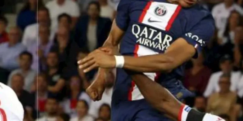 Kylian Mbappé et Karim Benzema aux Enfoirés, ce tacle de Michel Sardou