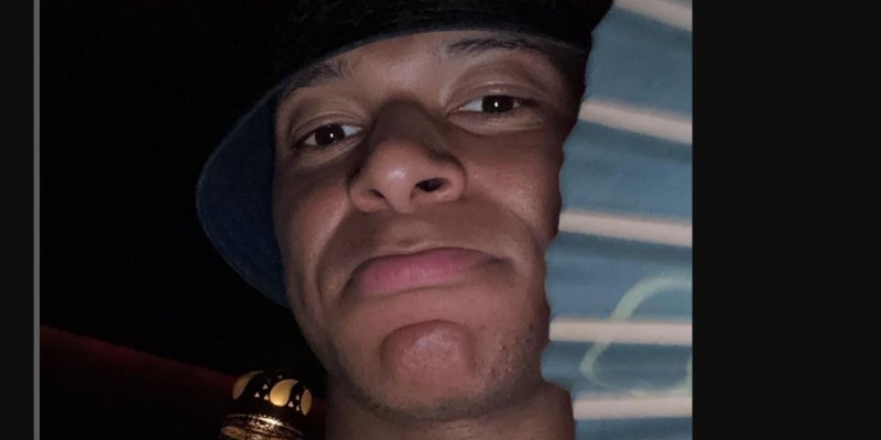 Kylian Mbappé, une escapade en Sardaigne pour oublier le PSG, le footballeur entouré de bombes