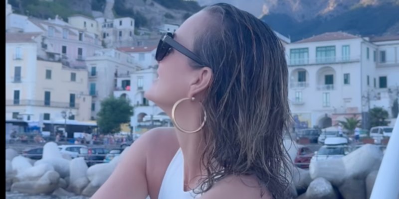 Laeticia Hallyday rayonnante en Italie : Les fans conquis par son nouveau look