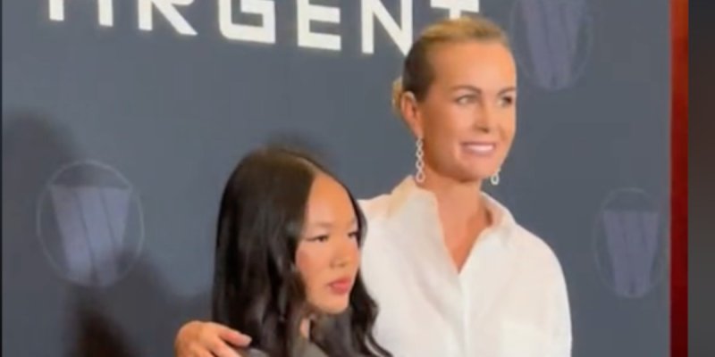 Laeticia Hallyday rayonnante face à Joy mal à l'aise à l'avant-première de Largo Winch