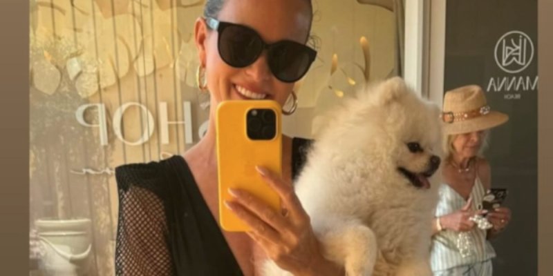 Laeticia Hallyday : Soleil et farniente à Saint-Tropez pour oublier ses soucis ?