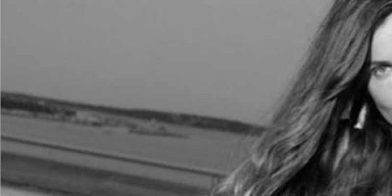 Laetitia Casta ultra fine, quatre mois après la naissance d'Azel (photo)