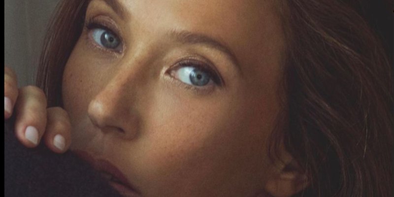 Laura Smet - Pourquoi elle ne rend jamais sur la tombe de Johnny à Saint-Barth ?