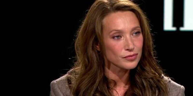 Laura Smet radieuse à Paris : des signes subtils de grossesse ?