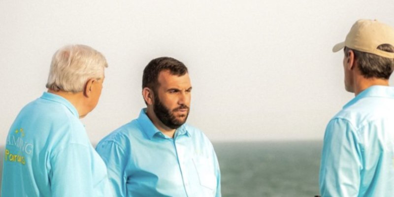 Laurent Ournac furieux après un vol de colis