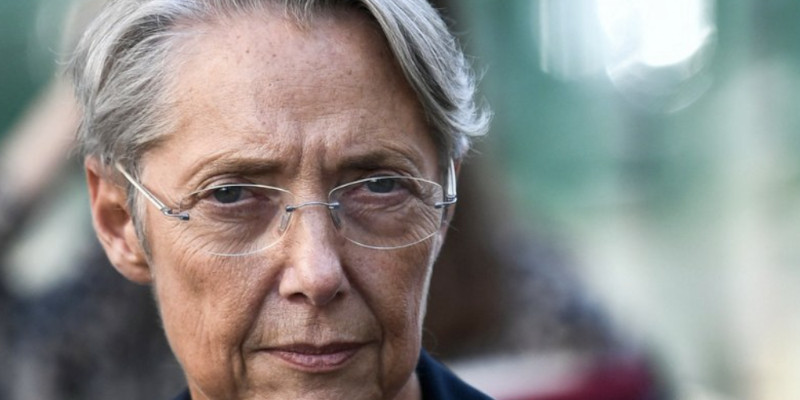 Le bonheur simple d'Elisabeth Borne et de son « compagnon de route » à Saint-Tropez