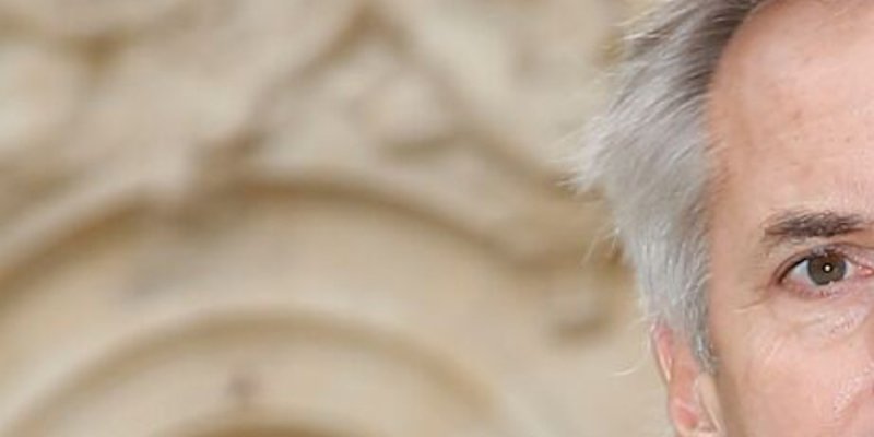 Le mystère de l'oreille coupée de Bernard de la Villardière, une révélation inattendue sur sa lutte contre le cancer