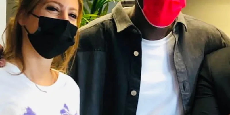Léa Salamé proche de son ex Olivier Guez, son message qui en dit long