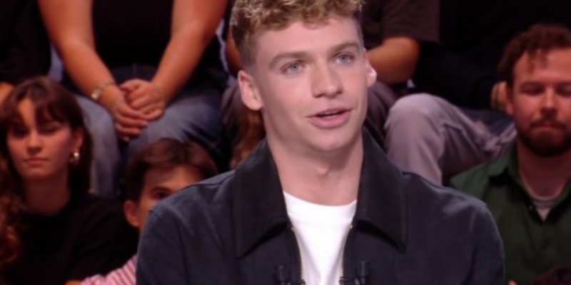Léon Marchand : Une bourde face à Emmanuel Macron