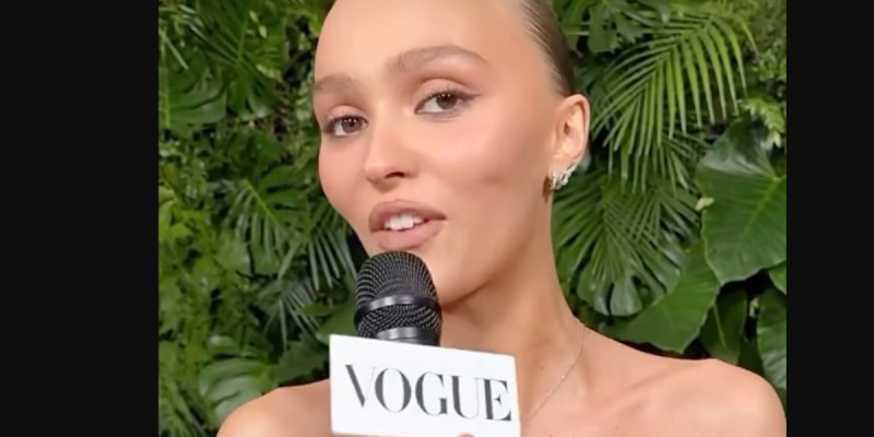 Lily-Rose Depp chauve ? : la vérité sur sa mystérieuse apparition à la soirée pré-Oscars (vidéo)