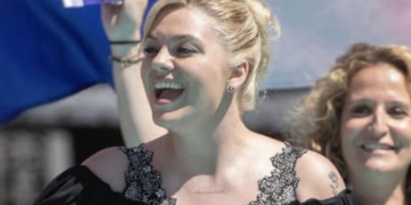 Louane à l'Eurovision, son look au défilé qui divise les fans