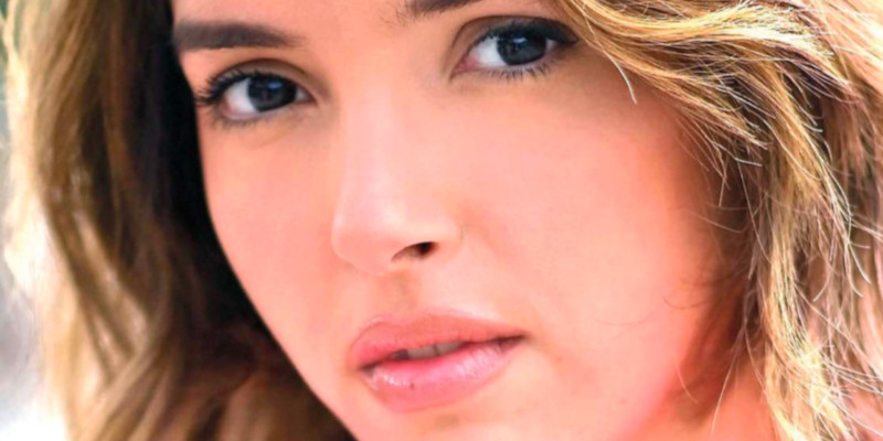 Lyna Khoudri enceinte ? 