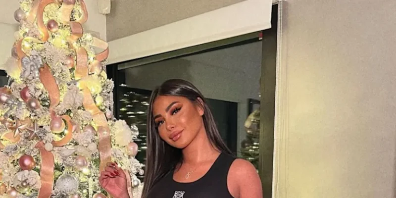 Maeva Ghennam trompée par Cyril Hanouna, la vérité sur leur relation