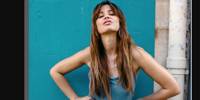 Malika Ménard : Mariage idyllique en Espagne sous le regard d'Iris Mittenaere