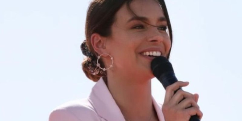 Marine Lorphelin en remplacement de Michel Cymes sur France 5