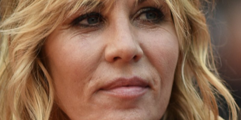 Mathilde Seigner brise le silence face aux accusations de sa sœur