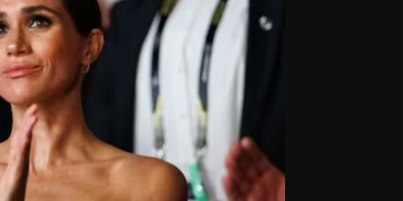 Meghan Markle et Meghan Markle : Un incident gênant lors du gala de charité de Kevin Costner, un léger couac
