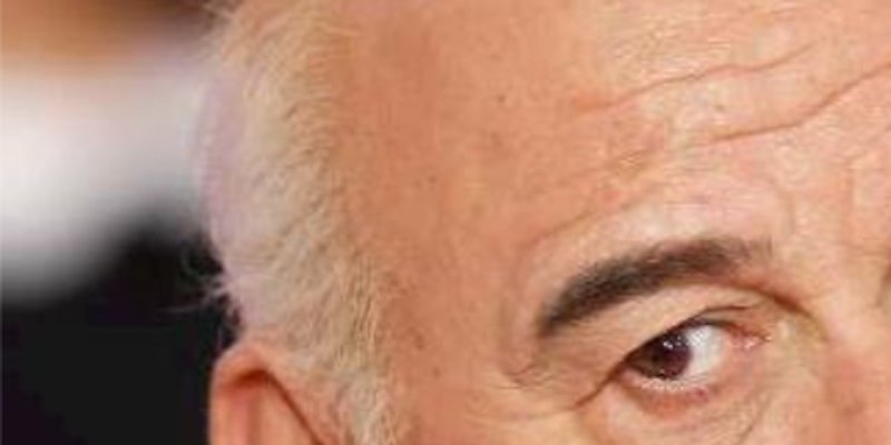 Michel Fugain, il ne tient plus sur ses jambes !