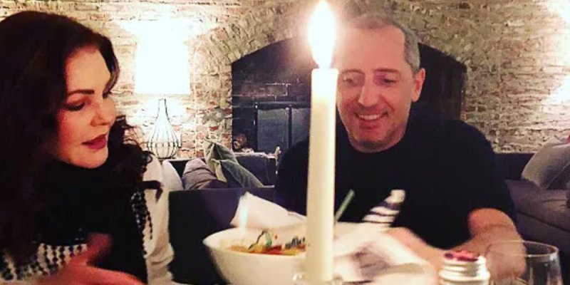 Mort de Lisa Marie Presley - L'étrange silence de Gad Elmaleh proche de la famille