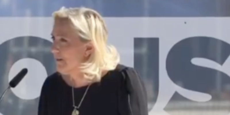 Un mot de trop ? Le discours de Marine Le Pen fait jaser