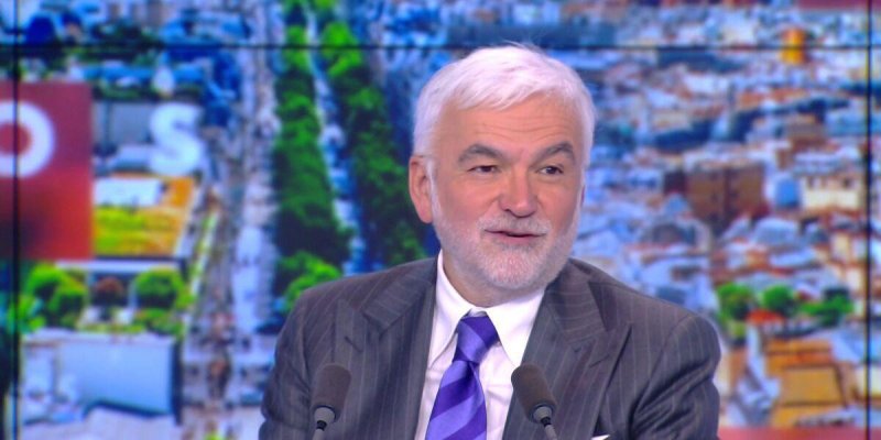 Pascal Praud dérape sur les Palestiniens, sa curieuse explication (vidéo)